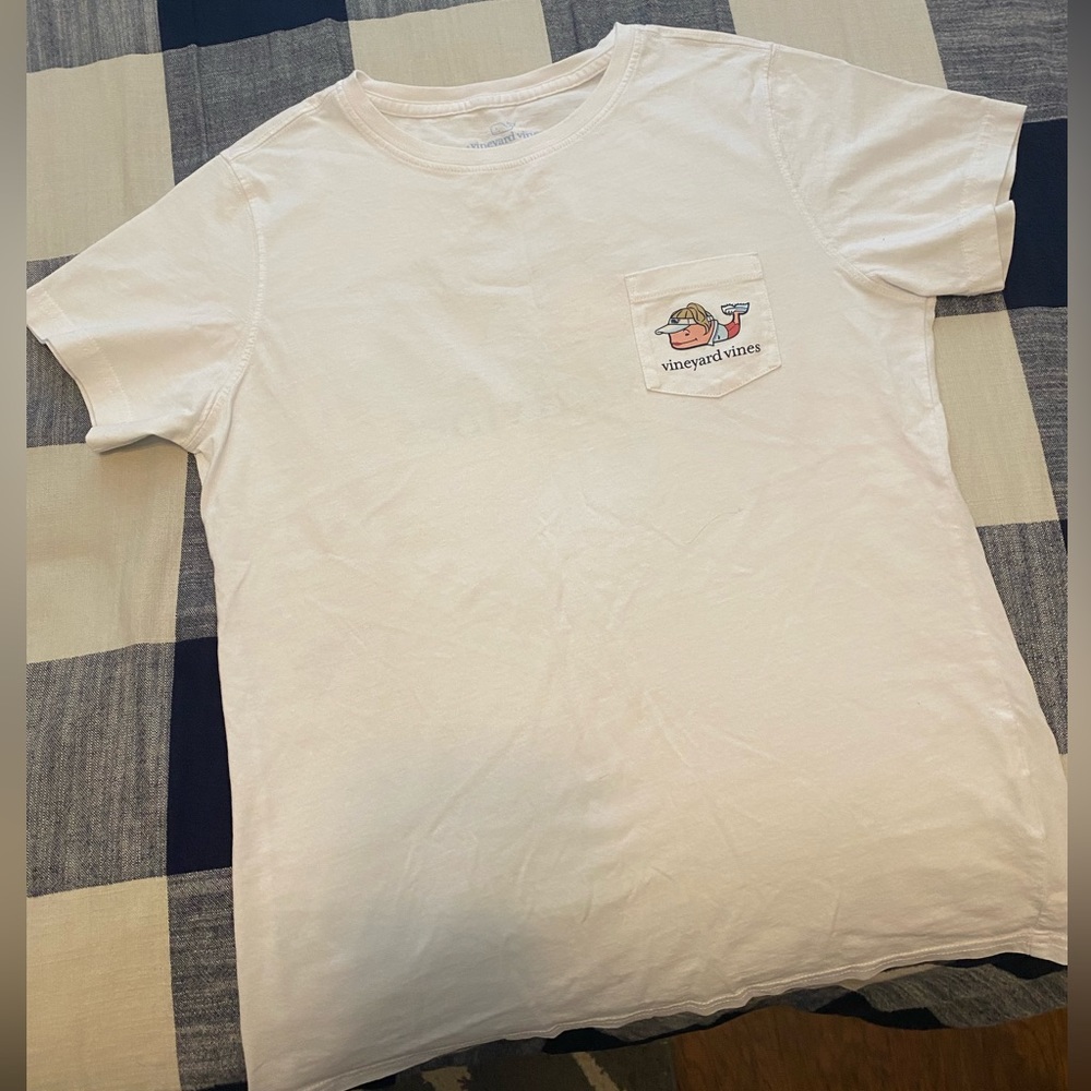 Women’a Vineyard Vines shirt